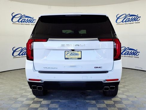 Used 2025 GMC Yukon Denali image 4