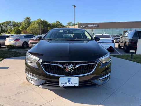 Used 2018 Buick Regal Preferred w/ Sights and Sounds Package FWD image 7