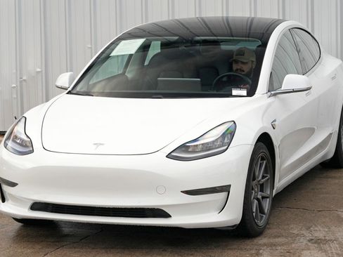 Used 2020 Tesla Model 3 Standard Range Plus image 47