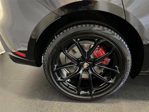 Used 2026 Porsche Macan GTS image 12