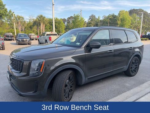 Used 2022 Kia Telluride EX w/ EX Premium Package image 3