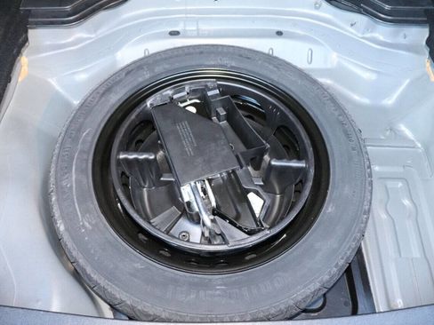 Used 2013 Mercedes-Benz E 350 Sedan image 61