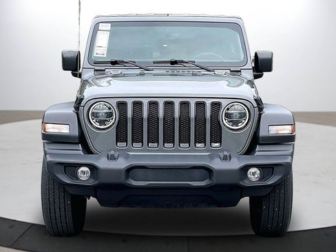 Used 2022 Jeep Wrangler Unlimited Sport AWD/4WD image 3