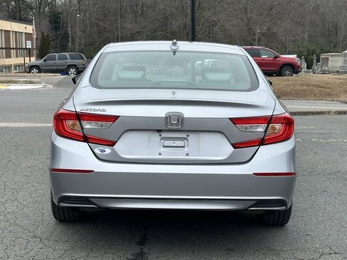 Used 2020 Honda Accord EX image 8