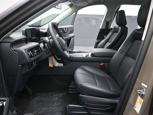 New 2025 Lincoln Aviator 2WD w/ Equipment Group 101A image 6