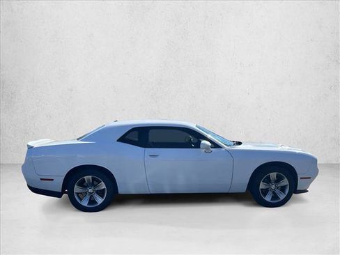 Used 2020 Dodge Challenger SXT image 4