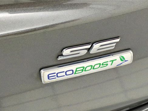 Used 2020 Ford Fusion SE image 19