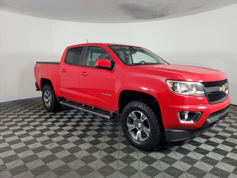Used 2020 Chevrolet Colorado Z71 image 2