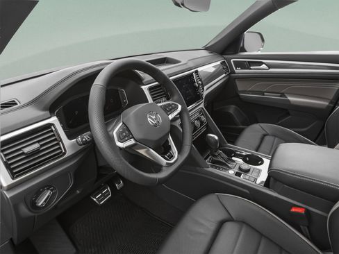 Used 2021 Volkswagen Atlas Cross Sport SE w/ Panoramic Sunroof Package FWD image 42