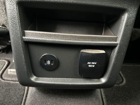 Used 2022 Ford Edge Titanium AWD/4WD image 18