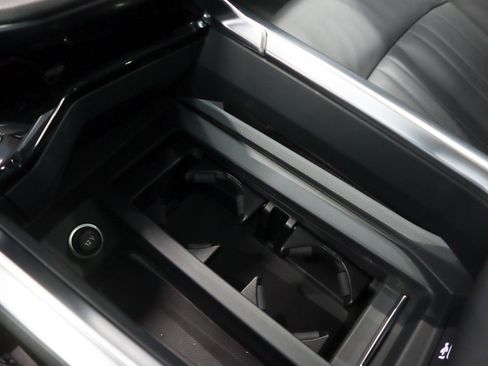 Used 2021 Audi e-tron Premium w/ Convenience Plus Package image 17