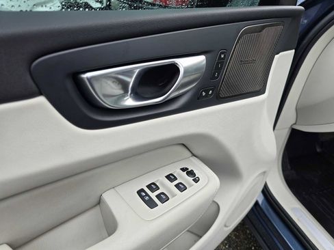 Certified 2023 Volvo XC60 T8 Plus w/ Climate Package image 23