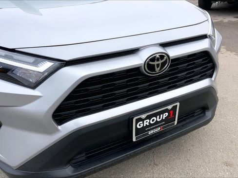 Used 2025 Toyota RAV4 XLE image 29