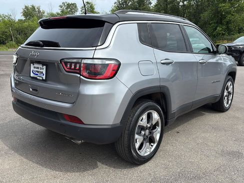 Used 2019 Jeep Compass Limited w/ Safety & Security Group AWD/4WD image 3