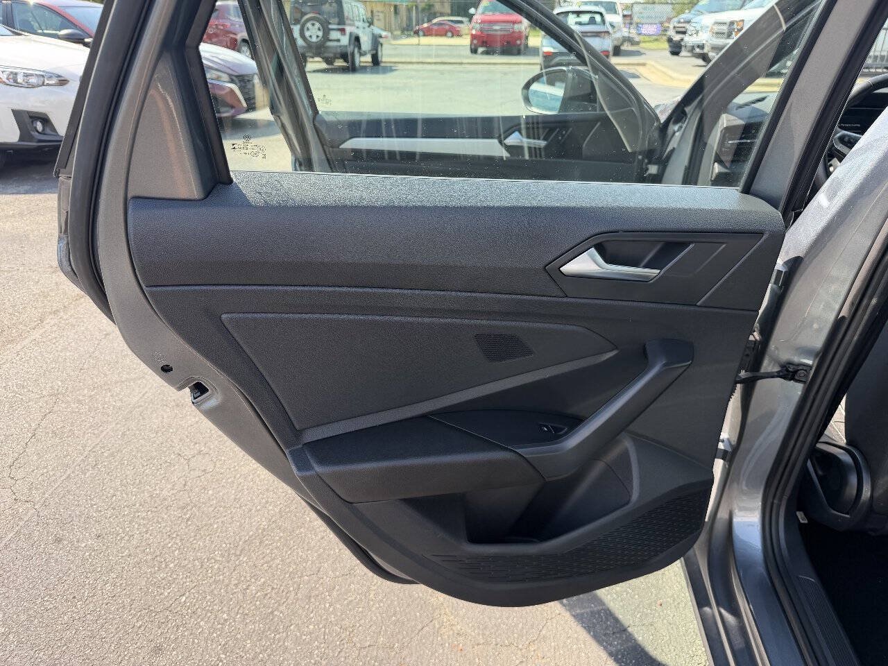 Used 2025 Volkswagen Jetta Sport FWD image 12