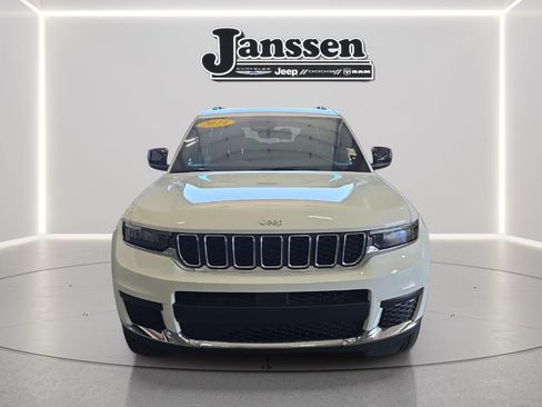 Used 2024 Jeep Grand Cherokee L Laredo w/ Luxury Tech Group I AWD/4WD image 7