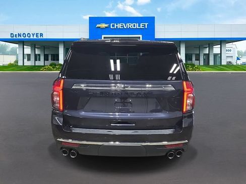 Used 2024 Chevrolet Suburban Premier w/ Premium Package AWD/4WD image 10