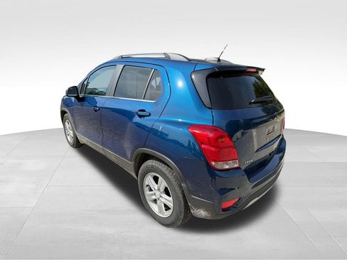 Used 2020 Chevrolet Trax LT FWD image 4