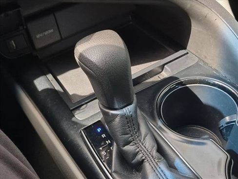 Used 2020 Toyota Camry LE FWD image 11
