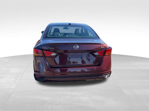 Used 2024 Nissan Altima 2.5 SV FWD image 4
