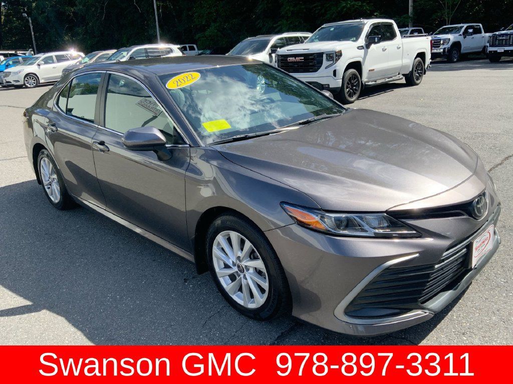 Used 2022 Toyota Camry LE FWD image 40