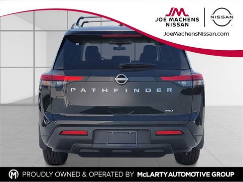 New 2025 Nissan Pathfinder SV image 5