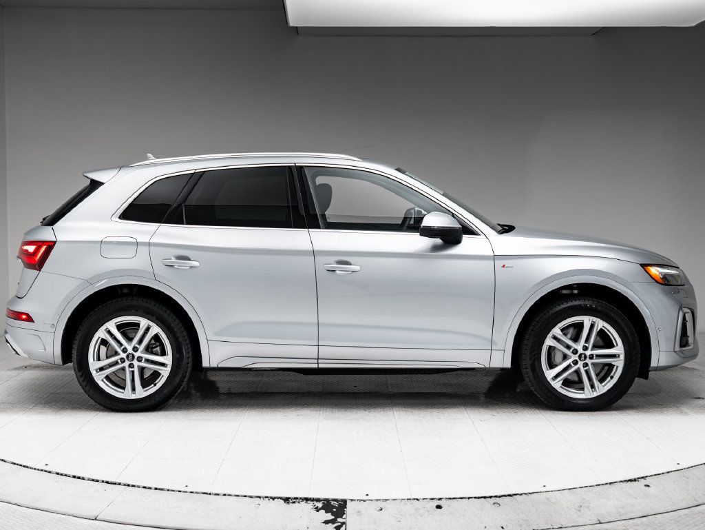 Used 2021 Audi Q5 e Prestige AWD/4WD image 29