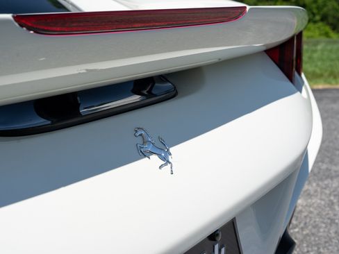 Used 2022 Ferrari F8 Tributo RWD image 21