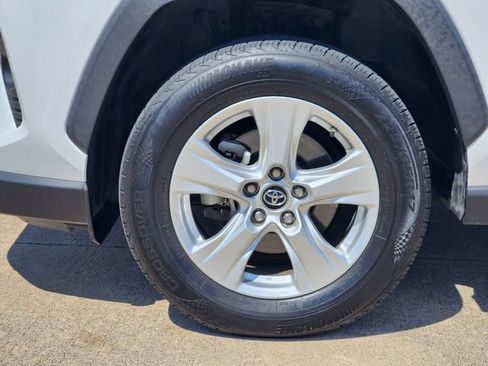 Used 2019 Toyota RAV4 XLE w/ Carpet Mat Package image 8