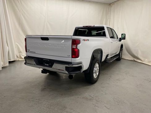 Used 2025 Chevrolet Silverado 3500 LT w/ Safety Package AWD/4WD image 6