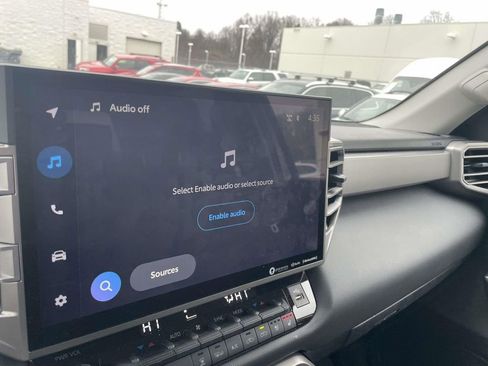 Used 2024 Toyota Tundra Limited image 38