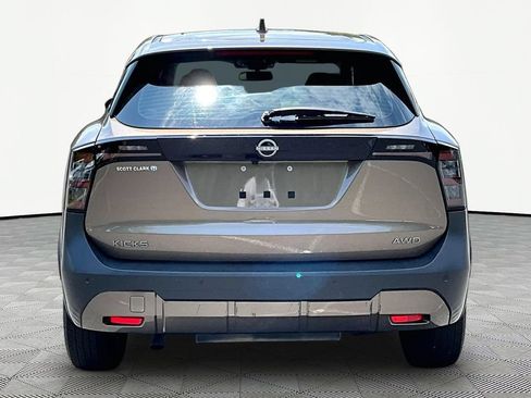 Used 2025 Nissan Kicks S AWD/4WD image 7