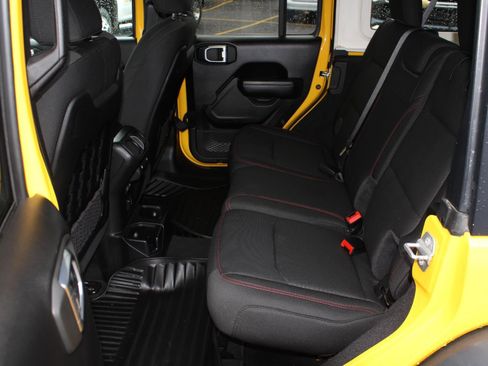 Used 2021 Jeep Wrangler Unlimited Rubicon w/ Cold Weather Group image 16