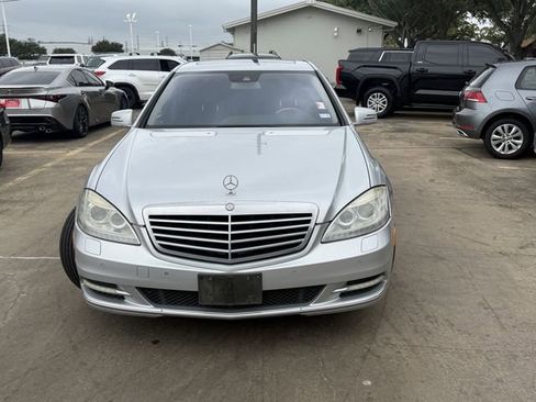 Used 2010 Mercedes-Benz S 550 image 2