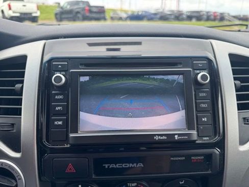 Used 2015 Toyota Tacoma 4x4 Double Cab w/ TRD Off-Road Package image 21