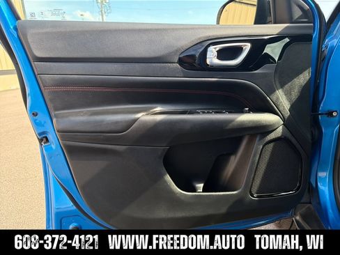 Used 2025 Jeep Compass Trailhawk AWD/4WD image 10