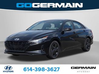 Used 2023 Hyundai Elantra SEL w/ Preferred Accessory Package FWD video 1