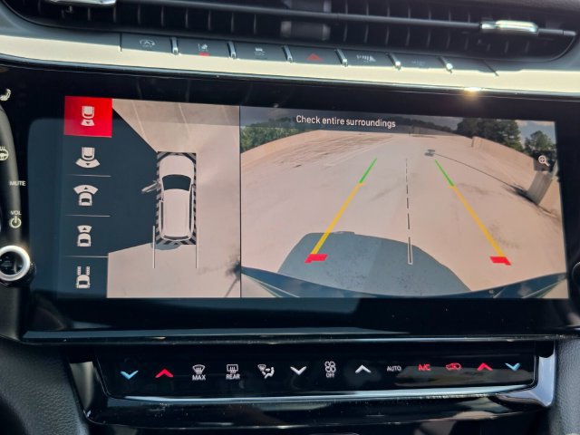 New 2027 Jeep Grand Cherokee Limited RWD image 18