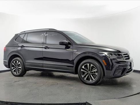 Used 2022 Volkswagen Tiguan S FWD image 11