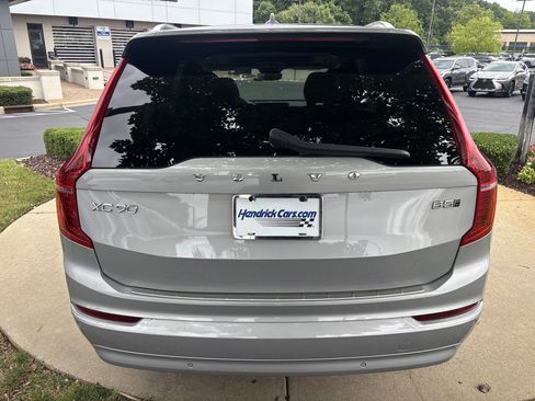 Used 2023 Volvo XC90 B5 Core w/ Protection Package Premier AWD/4WD image 25