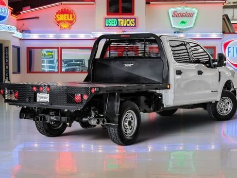 Used 2018 Ford F250 XL w/ Power Equipment Group AWD/4WD image 3