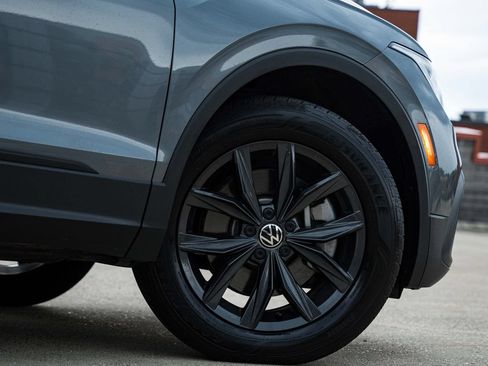 Certified 2024 Volkswagen Tiguan SE AWD/4WD image 7