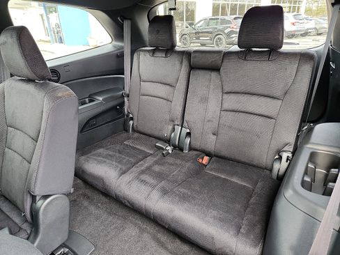 Used 2022 Honda Pilot Sport image 11