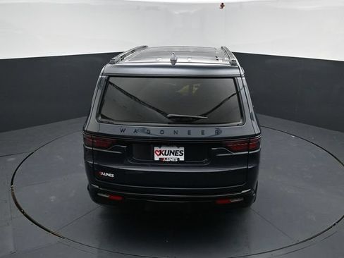 Used 2023 Jeep Wagoneer Series II AWD/4WD image 57