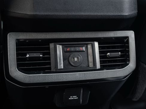 Used 2025 Ford F450 Platinum w/ FX4 Off-Road Package AWD/4WD image 14