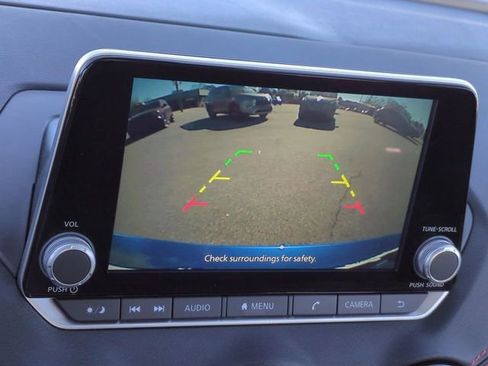 Used 2025 Nissan Sentra SR image 19