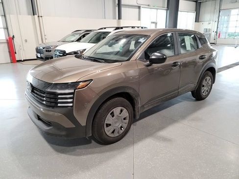 Used 2026 Nissan Kicks S FWD image 3