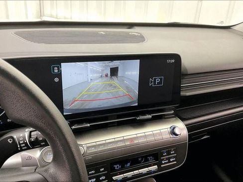 Certified 2024 Hyundai Kona SE image 27
