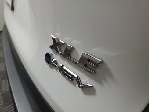 Used 2025 Toyota RAV4 XLE image 7