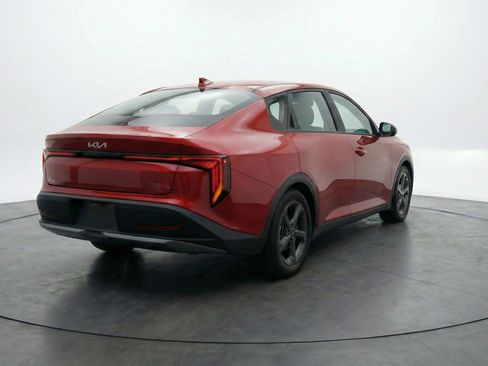 Used 2025 Kia K4 LXS image 9